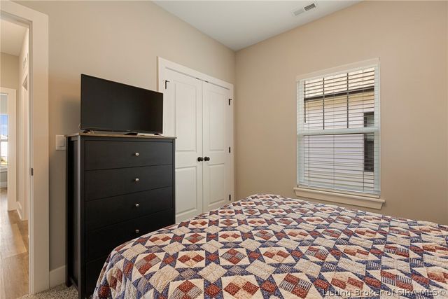 1242 Parkland Trail, Jeffersonville, IN 47130