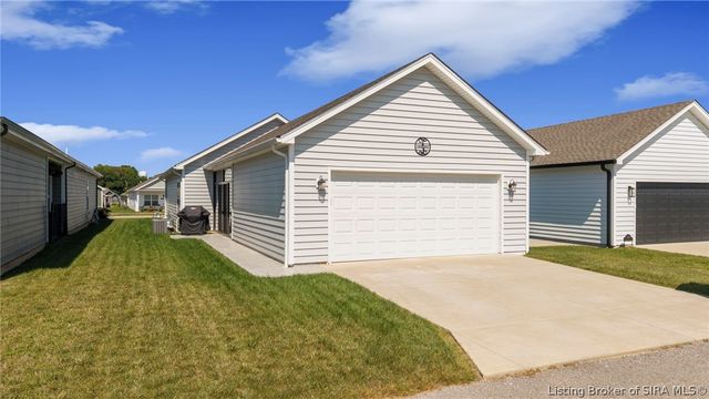 1242 Parkland Trail, Jeffersonville, IN 47130