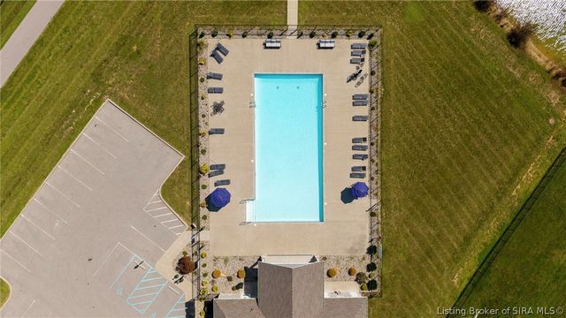 1242 Parkland Trail, Jeffersonville, IN 47130