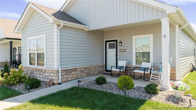 1242 Parkland Trail, Jeffersonville, IN 47130