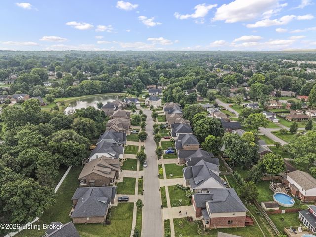 3415 Stara Ct, Louisville, KY 40299