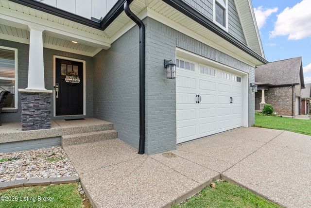 3415 Stara Ct, Louisville, KY 40299