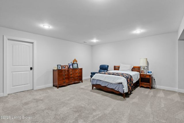 3415 Stara Ct, Louisville, KY 40299