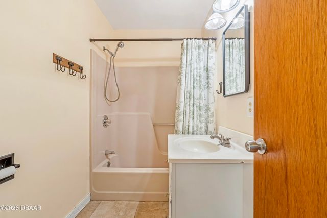 1335 Granada Avenue, Daytona Beach, FL 32117