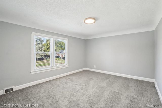 13380 Kilbourne Street, Detroit, MI 48213