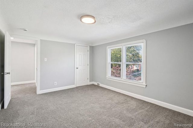 13380 Kilbourne Street, Detroit, MI 48213