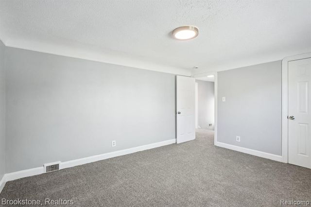 13380 Kilbourne Street, Detroit, MI 48213