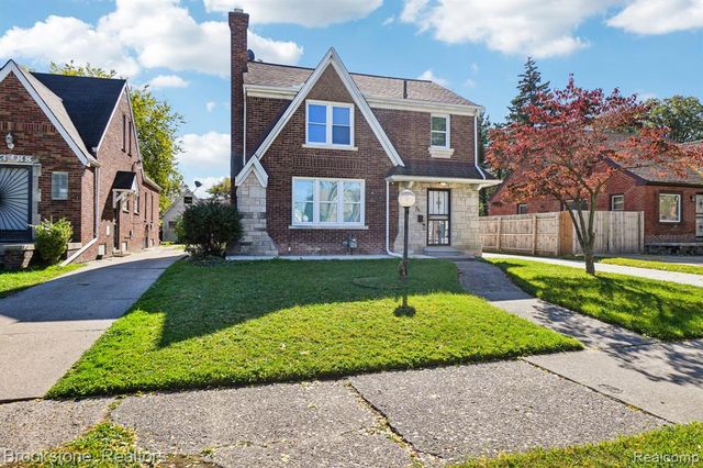 13380 Kilbourne Street, Detroit, MI 48213