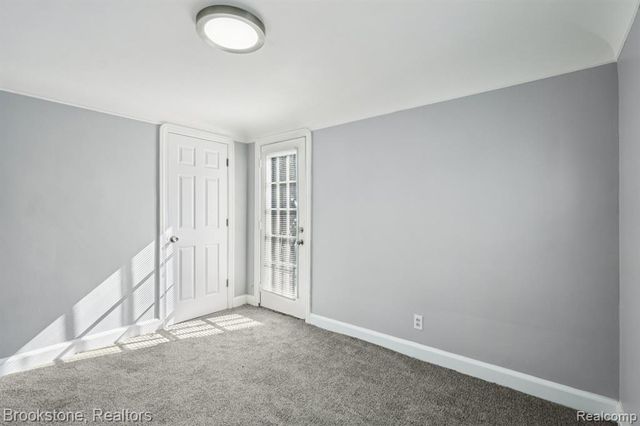 13380 Kilbourne Street, Detroit, MI 48213