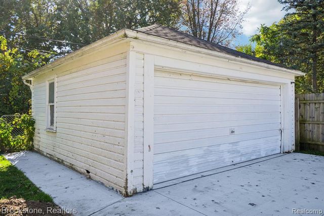 13380 Kilbourne Street, Detroit, MI 48213