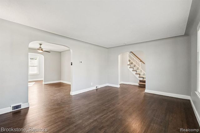13380 Kilbourne Street, Detroit, MI 48213