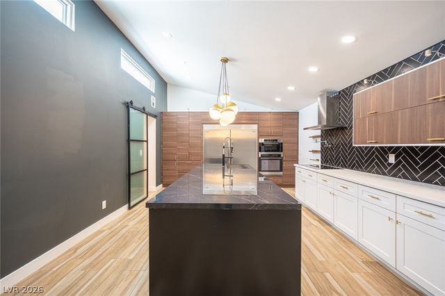 330 East Country Club Drive, Henderson, NV 89015