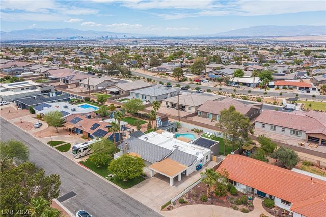 330 East Country Club Drive, Henderson, NV 89015