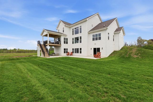 14141 N Lake Shore DRIVE, Mequon, WI 53097