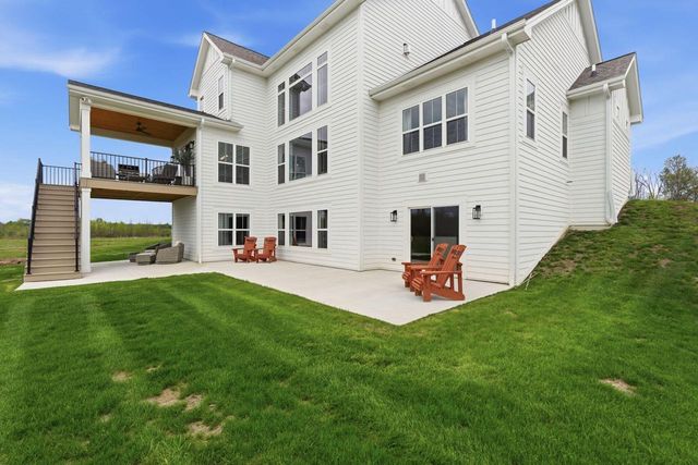 14141 N Lake Shore DRIVE, Mequon, WI 53097