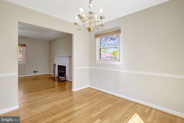 7800 HAYFIELD RD, Alexandria, VA 22315