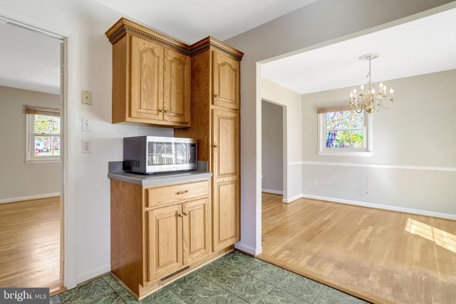 7800 HAYFIELD RD, Alexandria, VA 22315