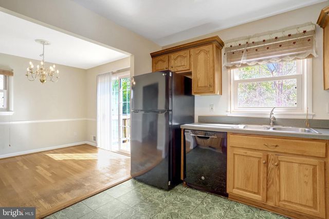 7800 HAYFIELD RD, Alexandria, VA 22315