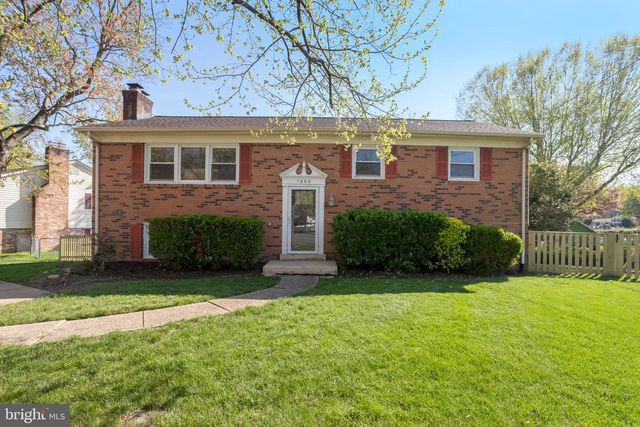 7800 HAYFIELD RD, Alexandria, VA 22315