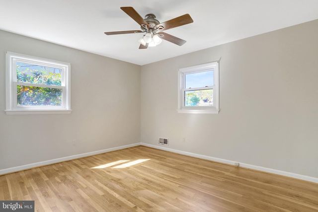7800 HAYFIELD RD, Alexandria, VA 22315