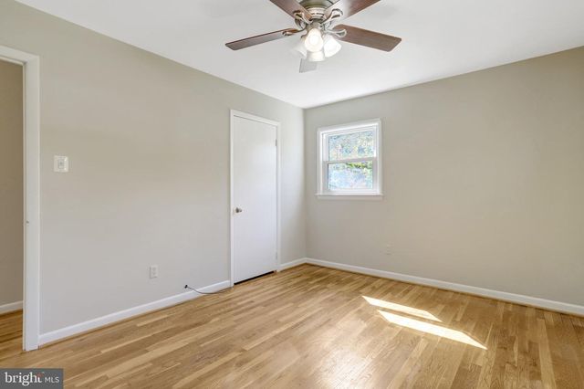 7800 HAYFIELD RD, Alexandria, VA 22315