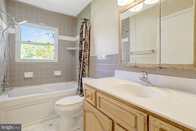 7800 HAYFIELD RD, Alexandria, VA 22315
