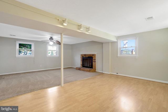 7800 HAYFIELD RD, Alexandria, VA 22315
