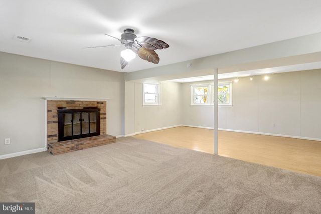 7800 HAYFIELD RD, Alexandria, VA 22315
