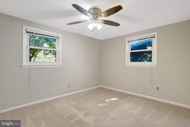 7800 HAYFIELD RD, Alexandria, VA 22315