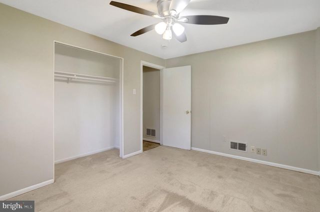 7800 HAYFIELD RD, Alexandria, VA 22315