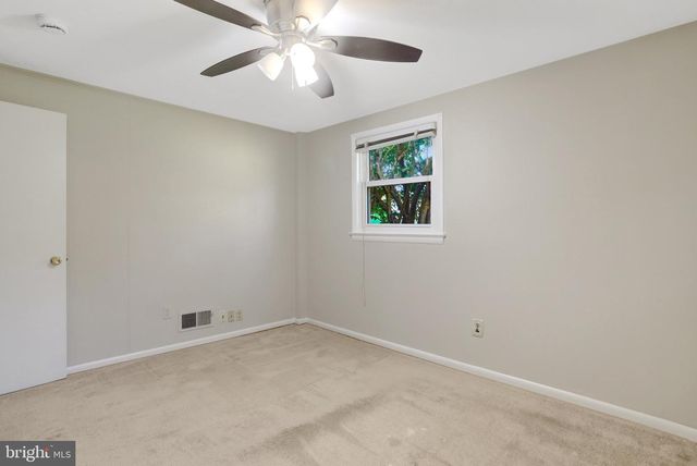 7800 HAYFIELD RD, Alexandria, VA 22315