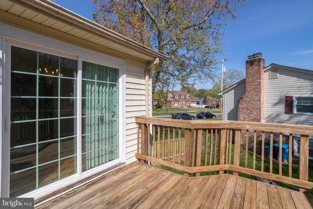 7800 HAYFIELD RD, Alexandria, VA 22315