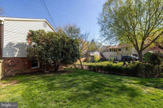 7800 HAYFIELD RD, Alexandria, VA 22315
