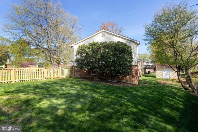 7800 HAYFIELD RD, Alexandria, VA 22315