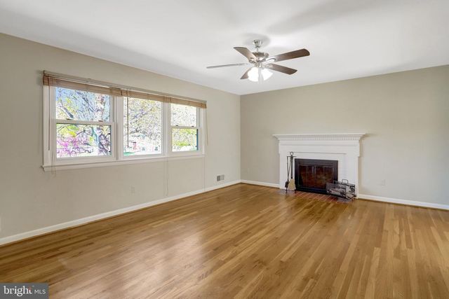 7800 HAYFIELD RD, Alexandria, VA 22315