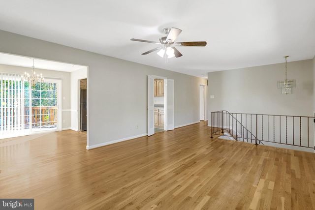 7800 HAYFIELD RD, Alexandria, VA 22315