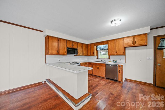 1008 Longview Drive, New London, NC 28127