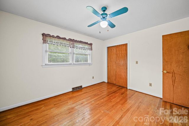 1008 Longview Drive, New London, NC 28127