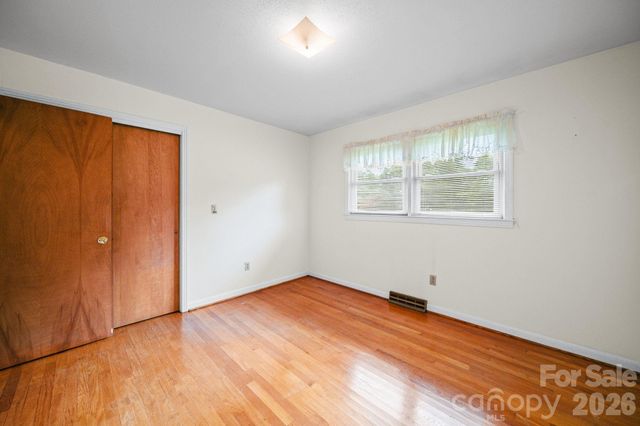 1008 Longview Drive, New London, NC 28127