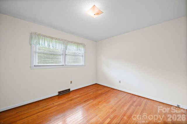 1008 Longview Drive, New London, NC 28127