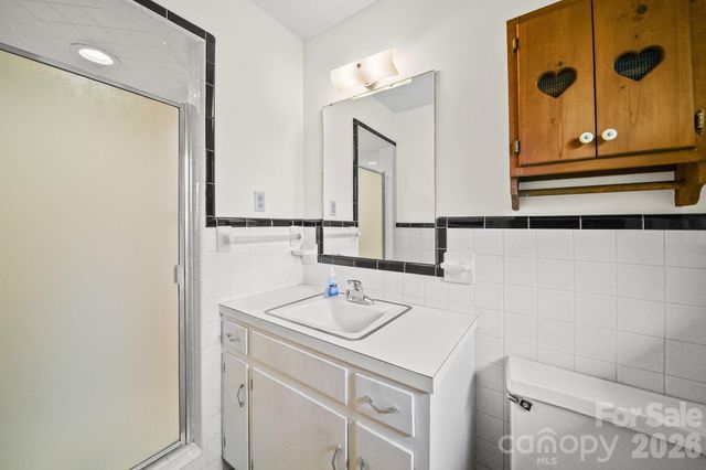 1008 Longview Drive, New London, NC 28127