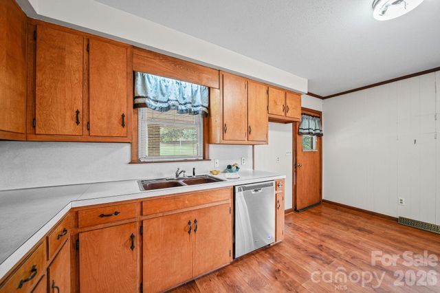 1008 Longview Drive, New London, NC 28127