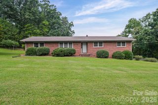 1008 Longview Drive, New London, NC 28127