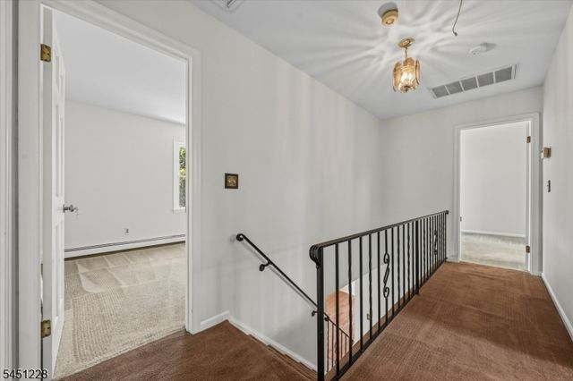 9 North Field Dr, Wantage Twp., NJ 07461