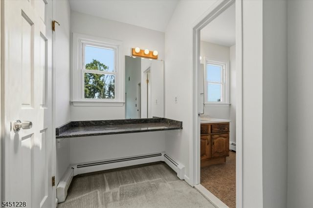 9 North Field Dr, Wantage Twp., NJ 07461