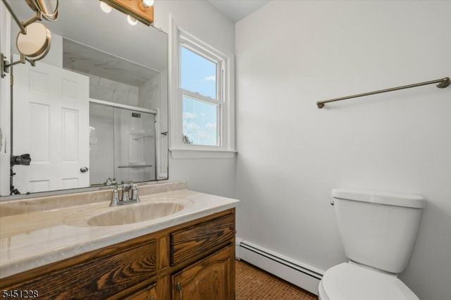 9 North Field Dr, Wantage Twp., NJ 07461