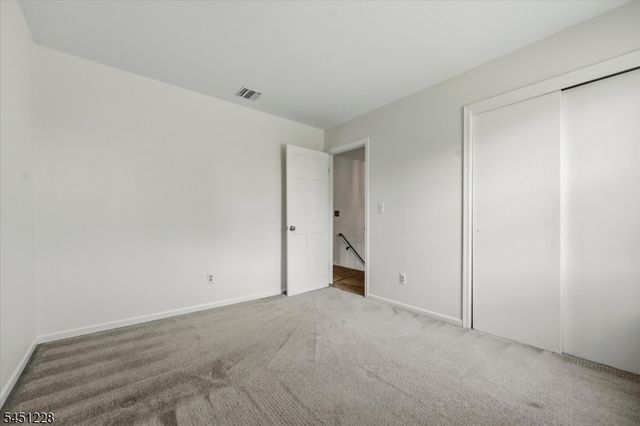 9 North Field Dr, Wantage Twp., NJ 07461