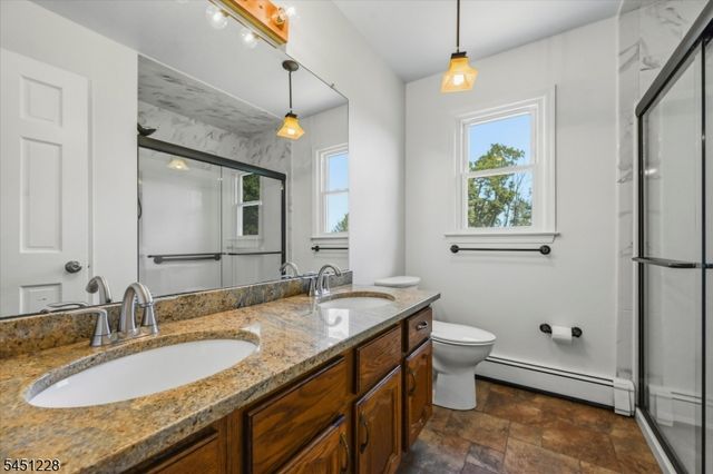 9 North Field Dr, Wantage Twp., NJ 07461