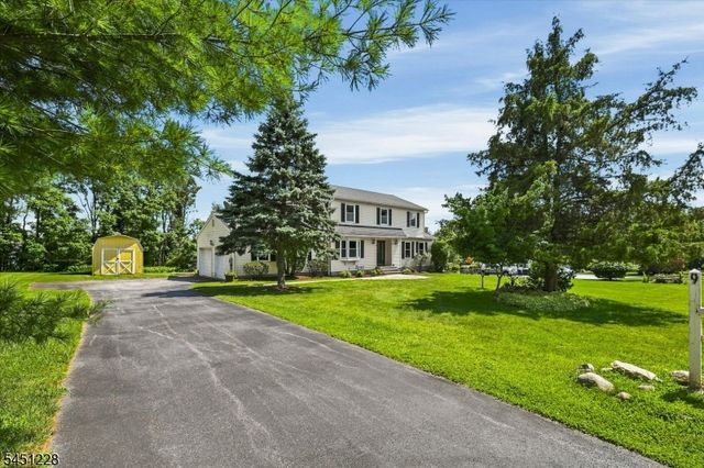 9 North Field Dr, Wantage Twp., NJ 07461