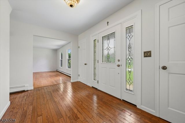 9 North Field Dr, Wantage Twp., NJ 07461